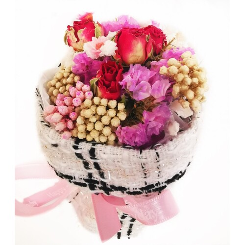 Mini Handmade Dried Flower Bouquet Car Air Vent Clip Fridge Magnet Wedding Brooch Home Decor Event Gift